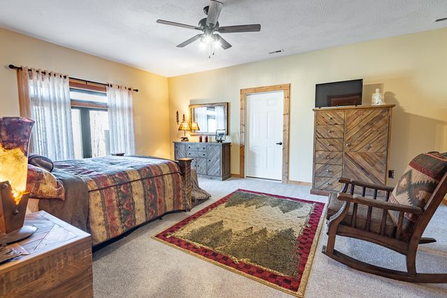 136 Nottingham Court, Saddlebrooke, MO 65630