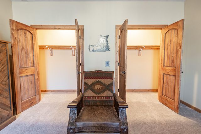 136 Nottingham Court, Saddlebrooke, MO 65630