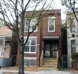 6622 S Marquette Road, Chicago, IL 60637