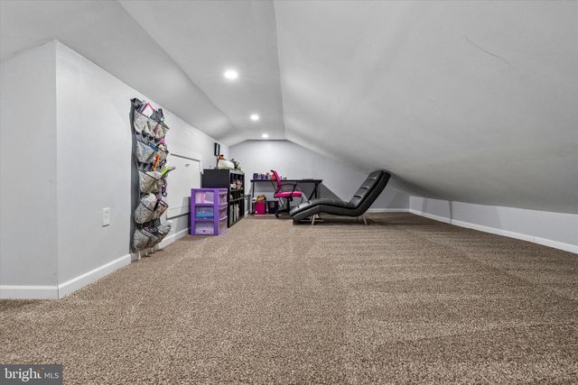 45 HOLLY HILL RD, Richboro, PA 18954