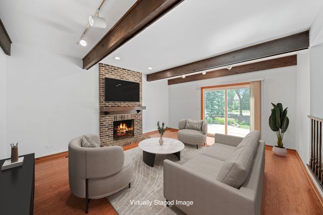 720 Dunhill Drive, Buffalo Grove, IL 60089