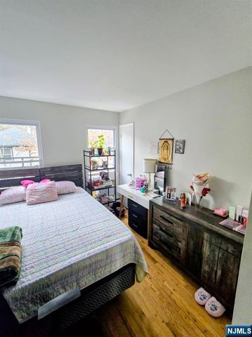 275 Grand Avenue, Leonia, NJ 07605
