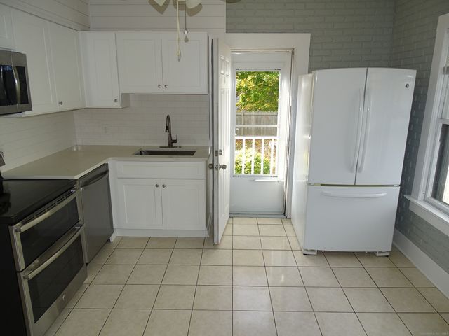 45 Olive Street, Waterford, CT 06385