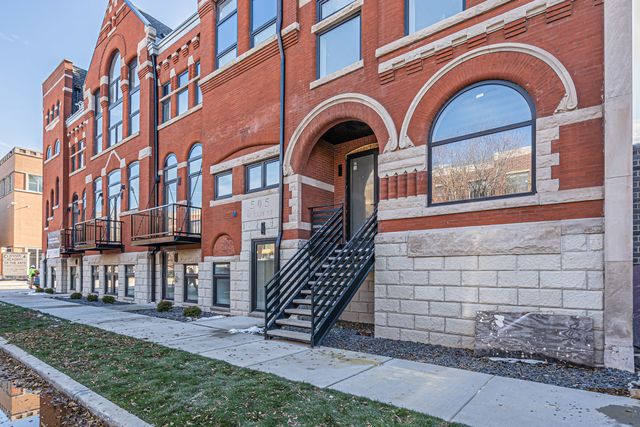 505 W Elm Street 3, Chicago, IL 60610