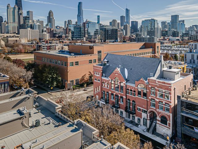 505 W Elm Street 3, Chicago, IL 60610
