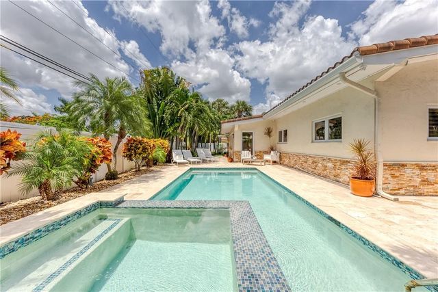 2726 NE 25TH Place, Fort Lauderdale, FL 33305