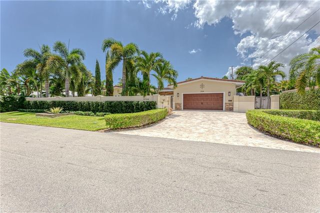 2726 NE 25TH Place, Fort Lauderdale, FL 33305