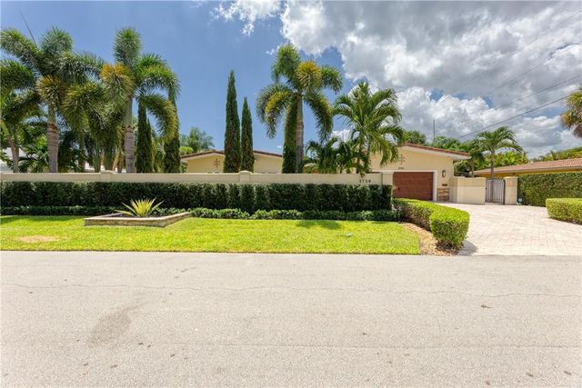 2726 NE 25TH Place, Fort Lauderdale, FL 33305