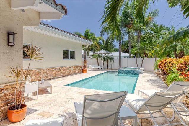 2726 NE 25TH Place, Fort Lauderdale, FL 33305