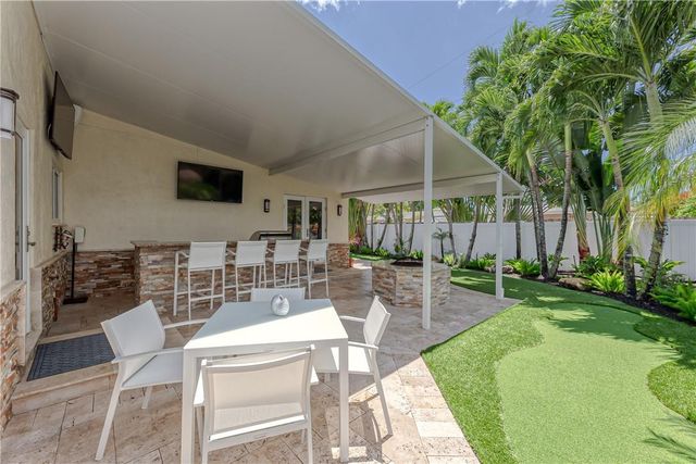 2726 NE 25TH Place, Fort Lauderdale, FL 33305