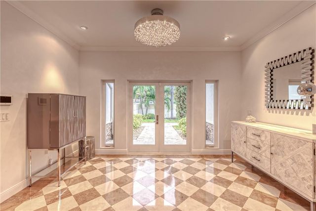 2726 NE 25TH Place, Fort Lauderdale, FL 33305