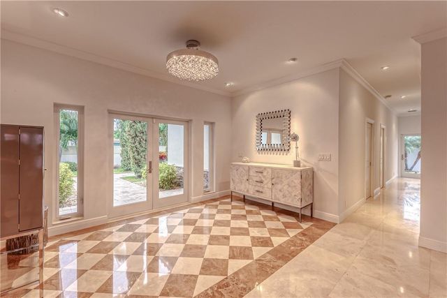 2726 NE 25TH Place, Fort Lauderdale, FL 33305