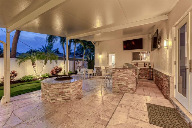 2726 NE 25TH Place, Fort Lauderdale, FL 33305