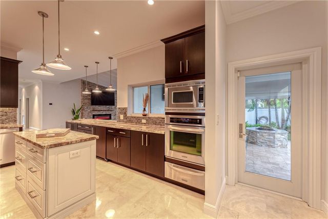 2726 NE 25TH Place, Fort Lauderdale, FL 33305