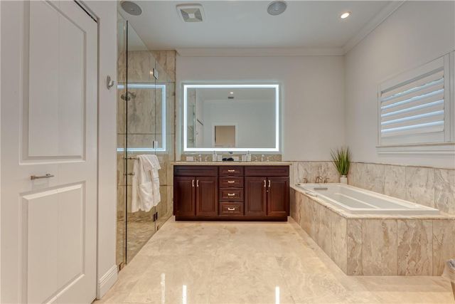 2726 NE 25TH Place, Fort Lauderdale, FL 33305