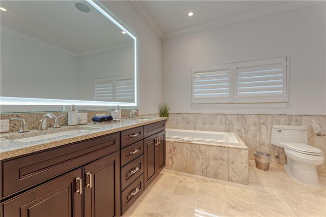 2726 NE 25TH Place, Fort Lauderdale, FL 33305