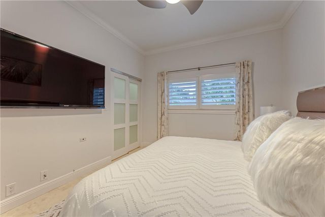2726 NE 25TH Place, Fort Lauderdale, FL 33305