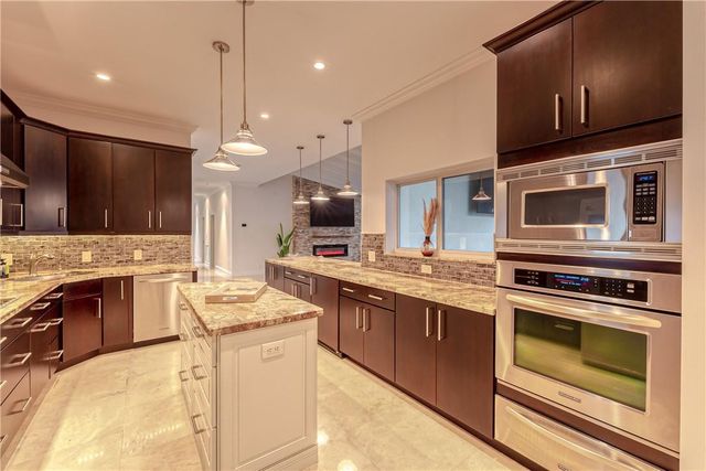 2726 NE 25TH Place, Fort Lauderdale, FL 33305