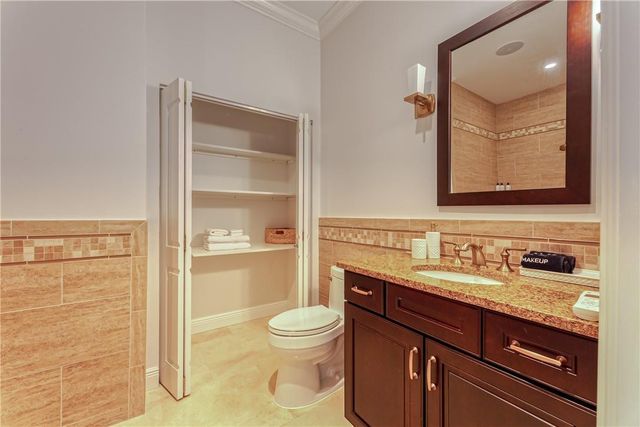 2726 NE 25TH Place, Fort Lauderdale, FL 33305