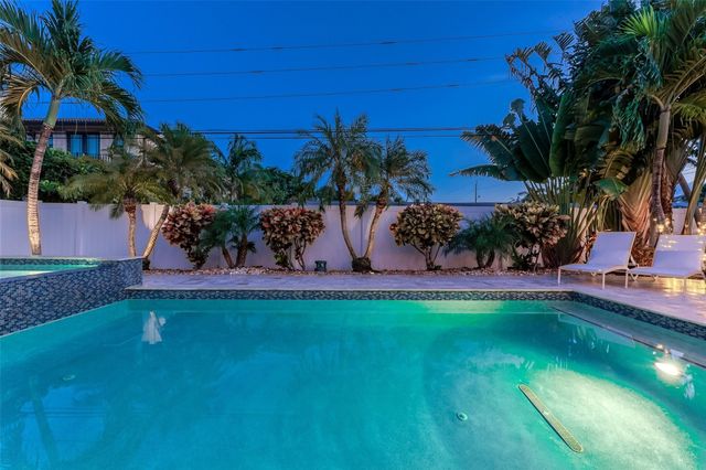 2726 NE 25TH Place, Fort Lauderdale, FL 33305