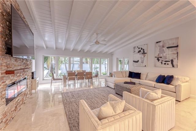 2726 NE 25TH Place, Fort Lauderdale, FL 33305