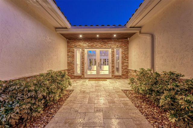 2726 NE 25TH Place, Fort Lauderdale, FL 33305