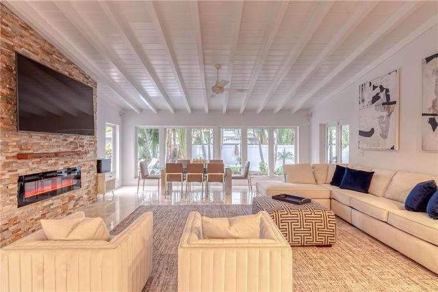 2726 NE 25TH Place, Fort Lauderdale, FL 33305
