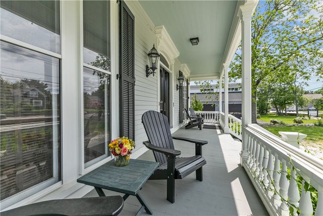 2951 East Main Road 3, Portsmouth, RI 02871