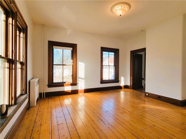 2951 East Main Road 3, Portsmouth, RI 02871