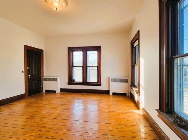 2951 East Main Road 3, Portsmouth, RI 02871