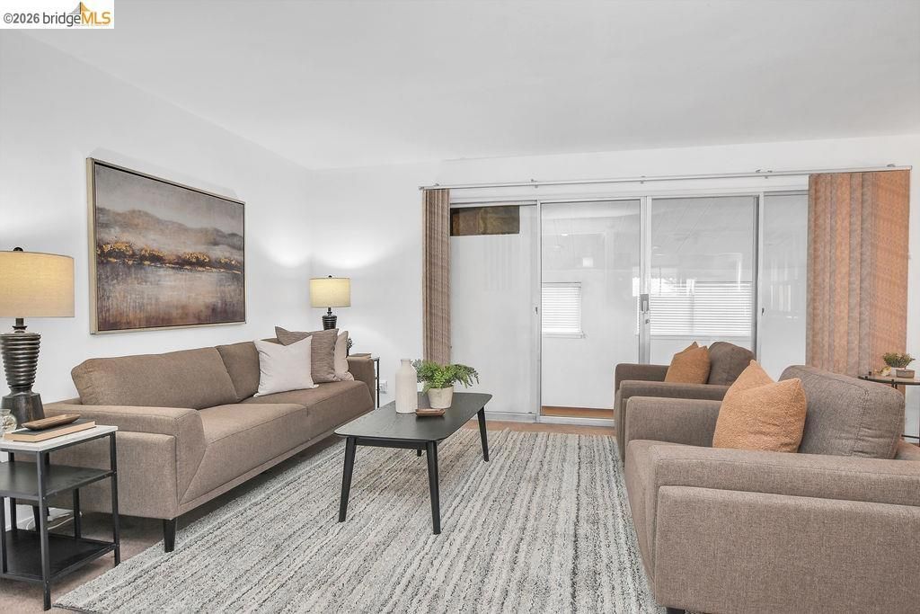 Image 4 of property listing at 226 226 S 41St St, Richmond, CA 94804