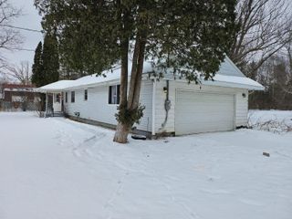 11396 N Saginaw Road, Vienna Twp, MI 48420