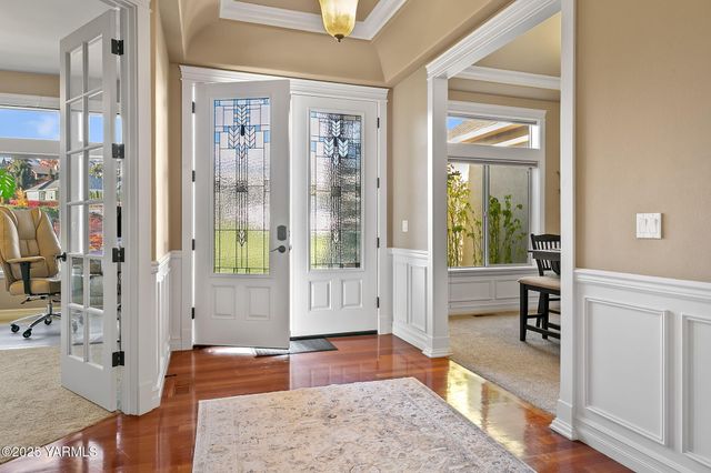 609 N 74th Ave, Yakima, WA 98908