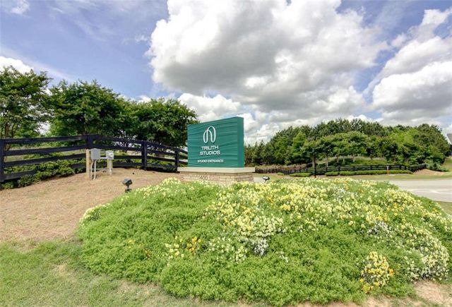 180 5th Street, Fayetteville, GA 30214