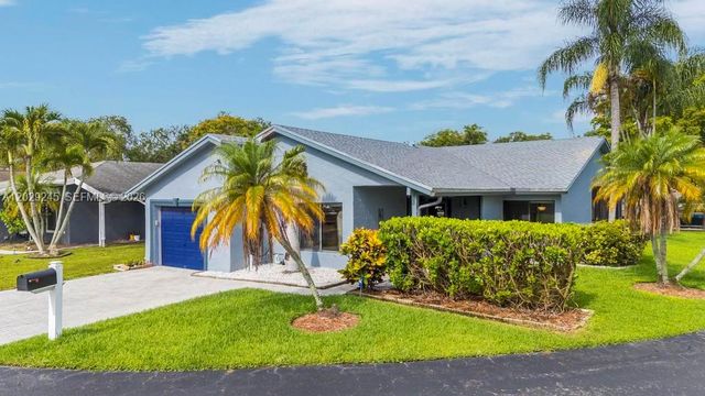 971 NW 89th Ave, Plantation, FL 33324