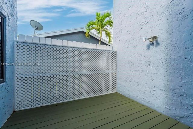 971 NW 89th Ave, Plantation, FL 33324