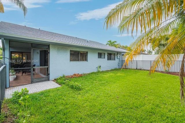971 NW 89th Ave, Plantation, FL 33324