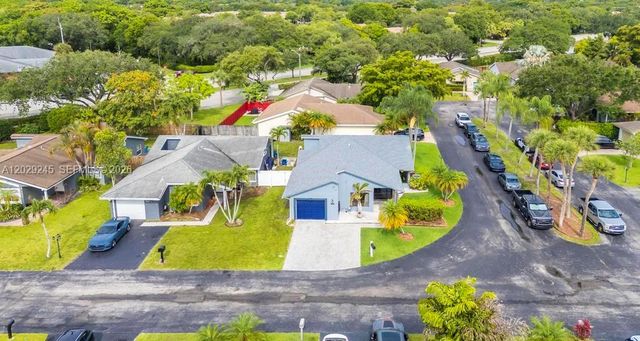 971 NW 89th Ave, Plantation, FL 33324