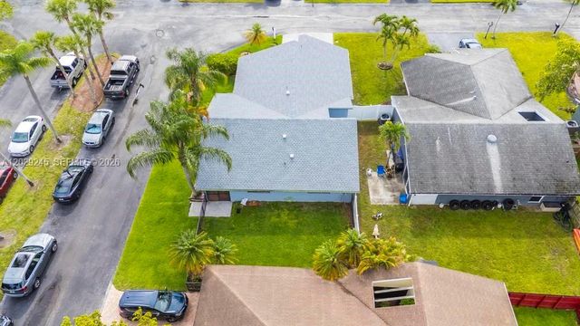 971 NW 89th Ave, Plantation, FL 33324