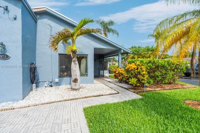 971 NW 89th Ave, Plantation, FL 33324