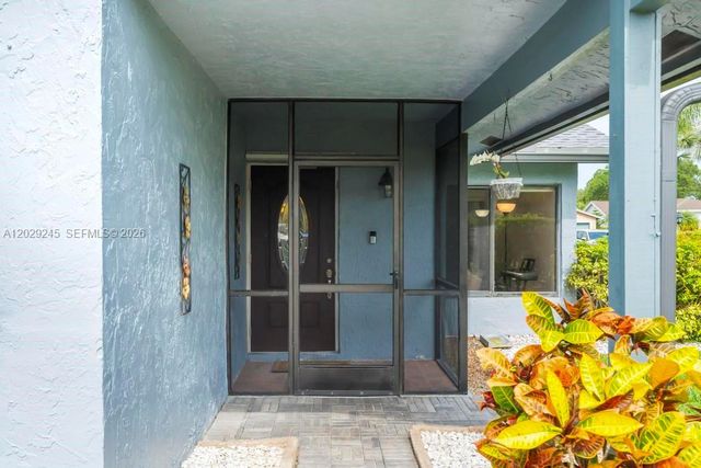 971 NW 89th Ave, Plantation, FL 33324