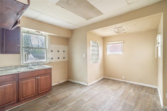 16881 Burgess, Detroit, MI 48219