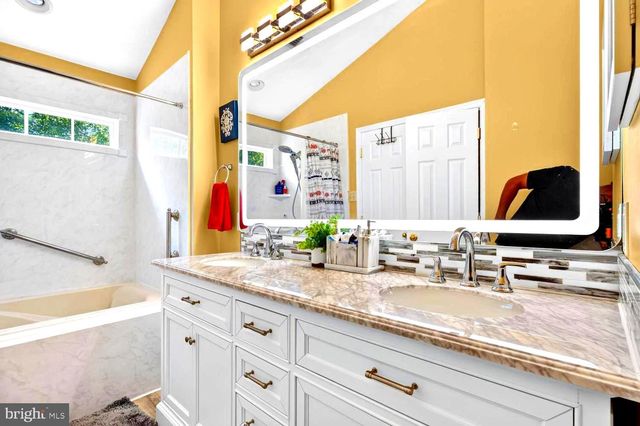 2083 BUELL DR, Frederick, MD 21702