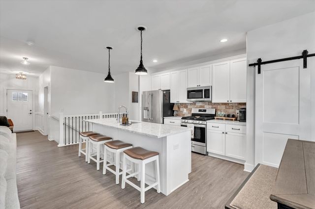 3052 Charissas Place, Bettendorf, IA 52722