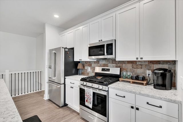 3052 Charissas Place, Bettendorf, IA 52722