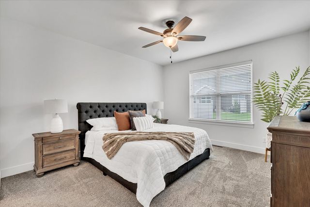 3052 Charissas Place, Bettendorf, IA 52722