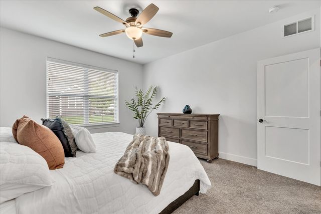 3052 Charissas Place, Bettendorf, IA 52722