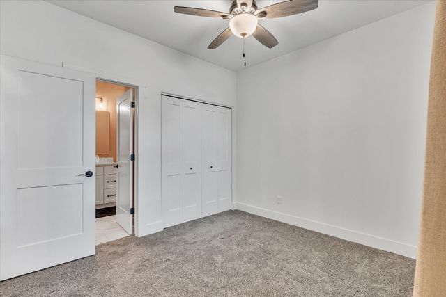 3052 Charissas Place, Bettendorf, IA 52722