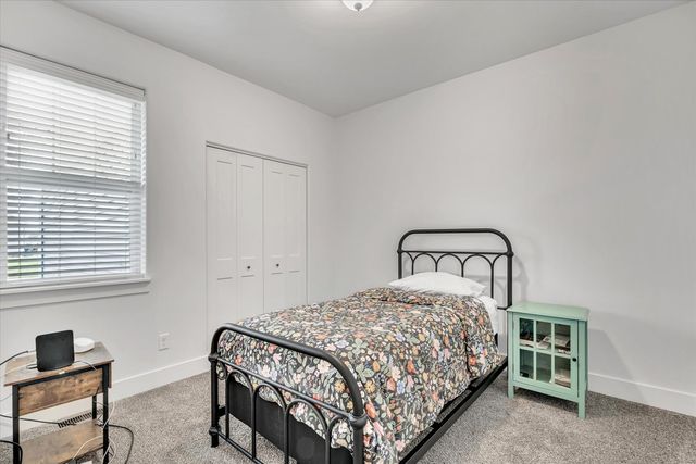 3052 Charissas Place, Bettendorf, IA 52722