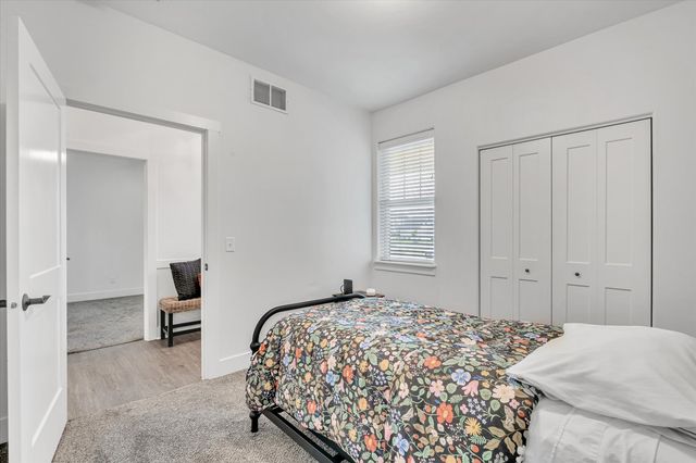 3052 Charissas Place, Bettendorf, IA 52722